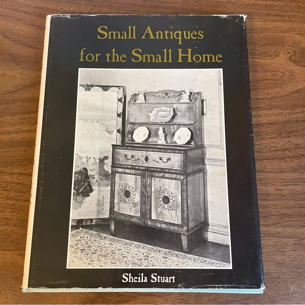 Vintage Antiques Guide by Sheila Stuart Small Antiques for the Small Home Book